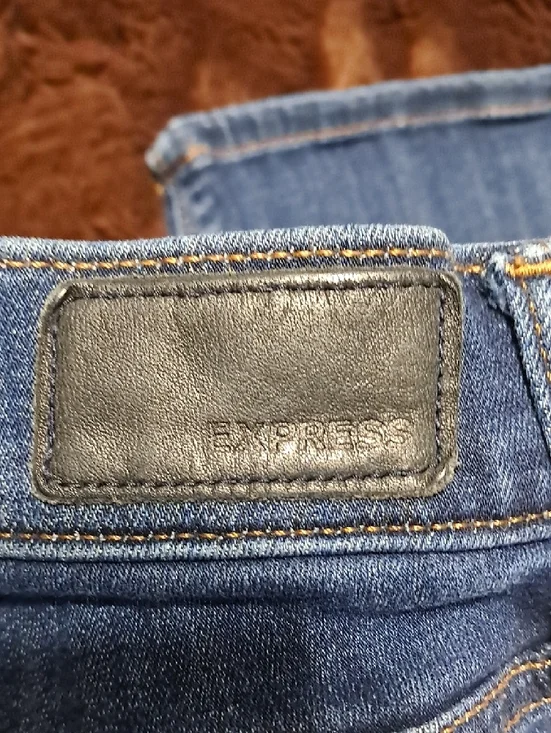 Express Mid Rise Bootcut Size 4R - Picture 3 of 5